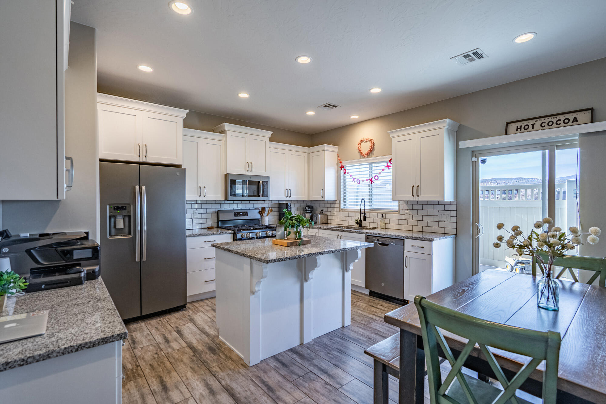 BLACKHAWK TH - Residential