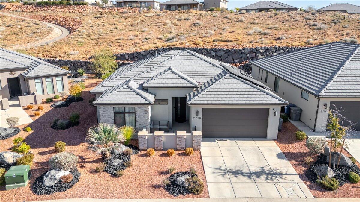 VILLAS AT GREEN SPRING - Residential