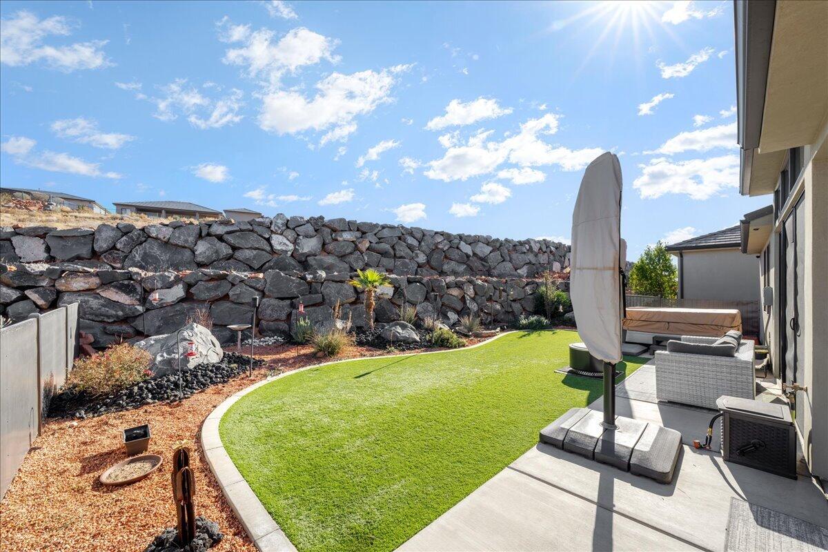 VILLAS AT GREEN SPRING - Residential