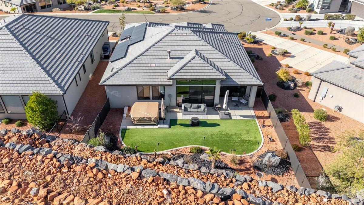 VILLAS AT GREEN SPRING - Residential