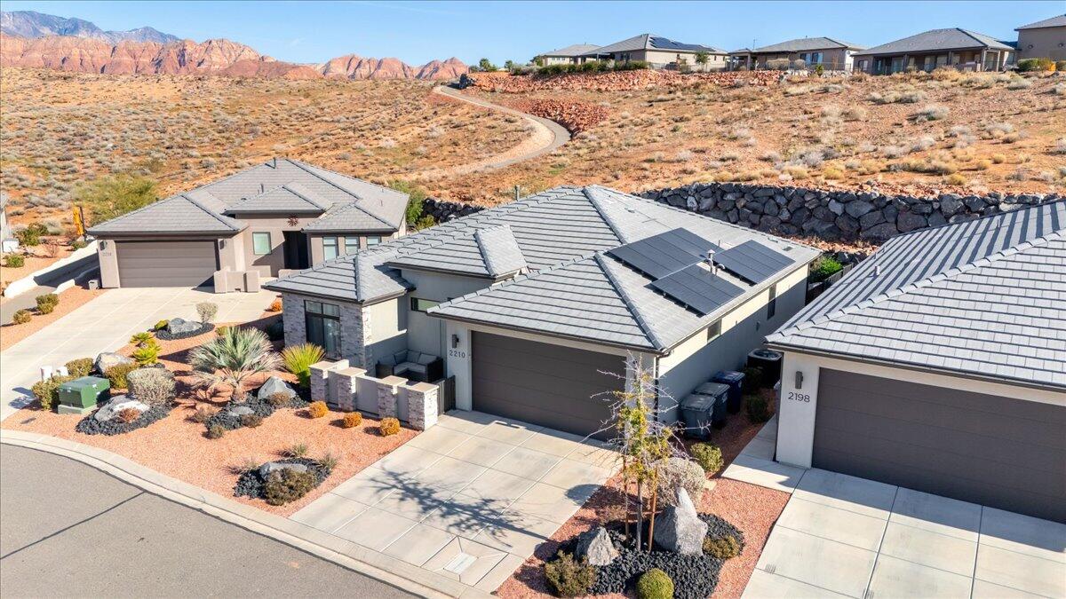 VILLAS AT GREEN SPRING - Residential