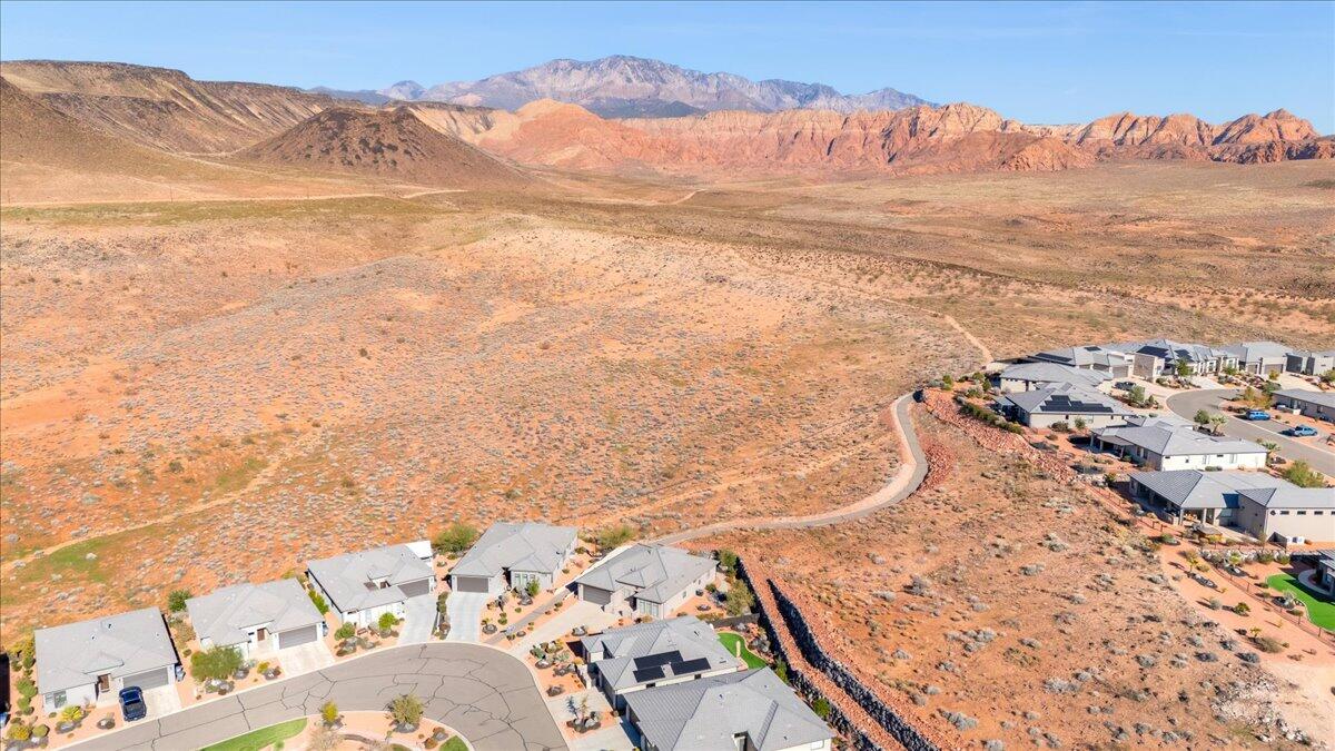 VILLAS AT GREEN SPRING - Residential