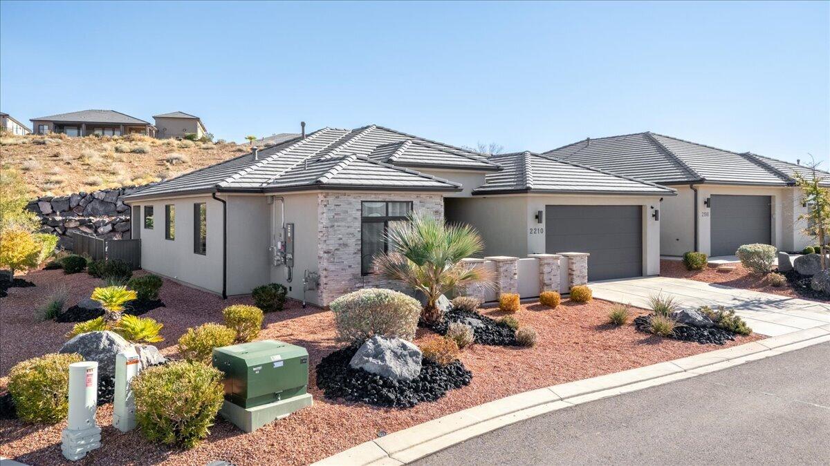 VILLAS AT GREEN SPRING - Residential