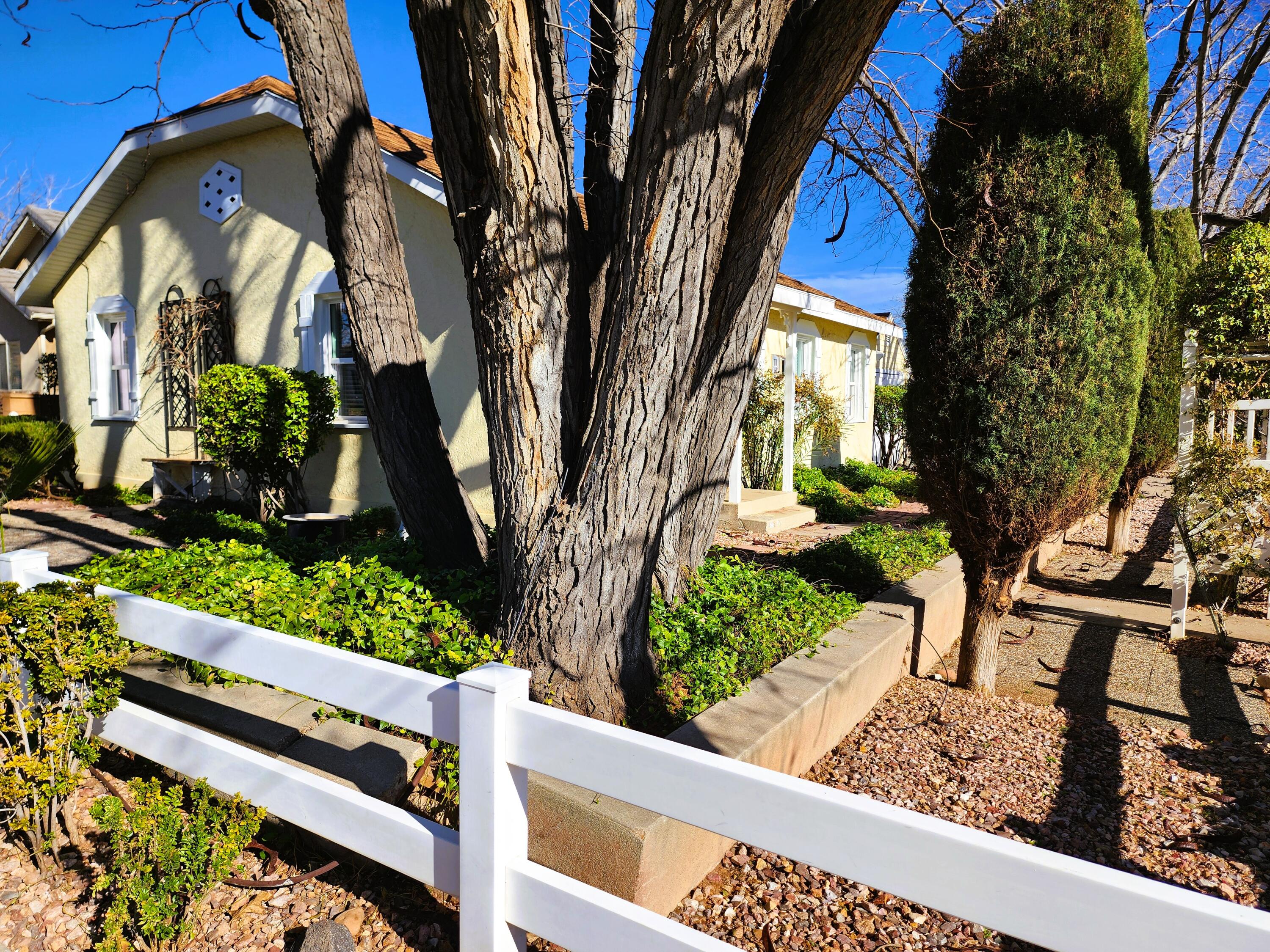 ST GEORGE TOWNSITE - Residential