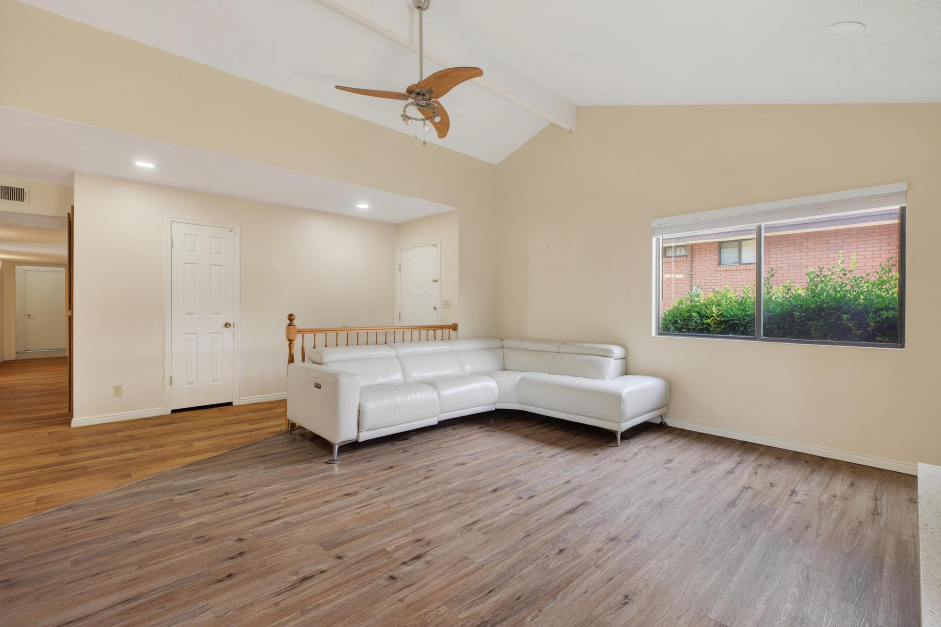 ST GEORGE SNOW PK TOWNHOMES - Residential