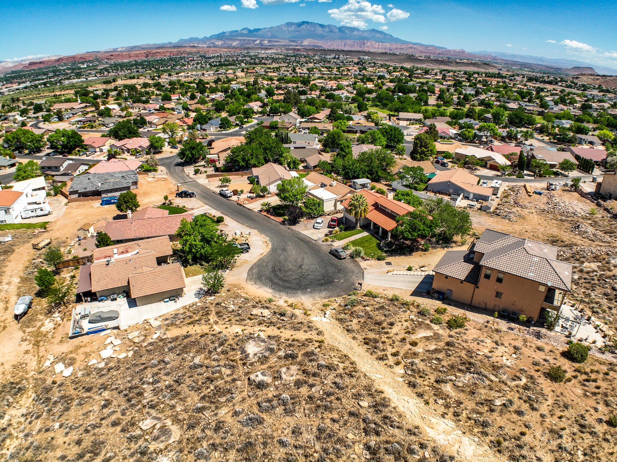 BLOOMINGTON HILLS - Land