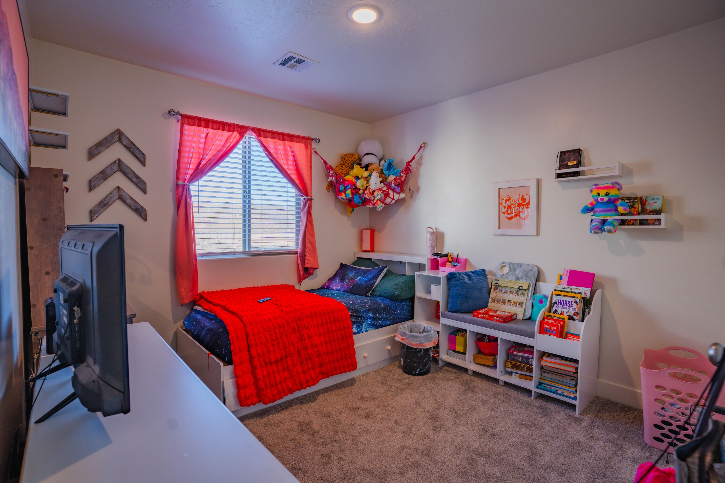 DESERT BLUFF AT DESERT CANYONS TOWNHOMES - Residential