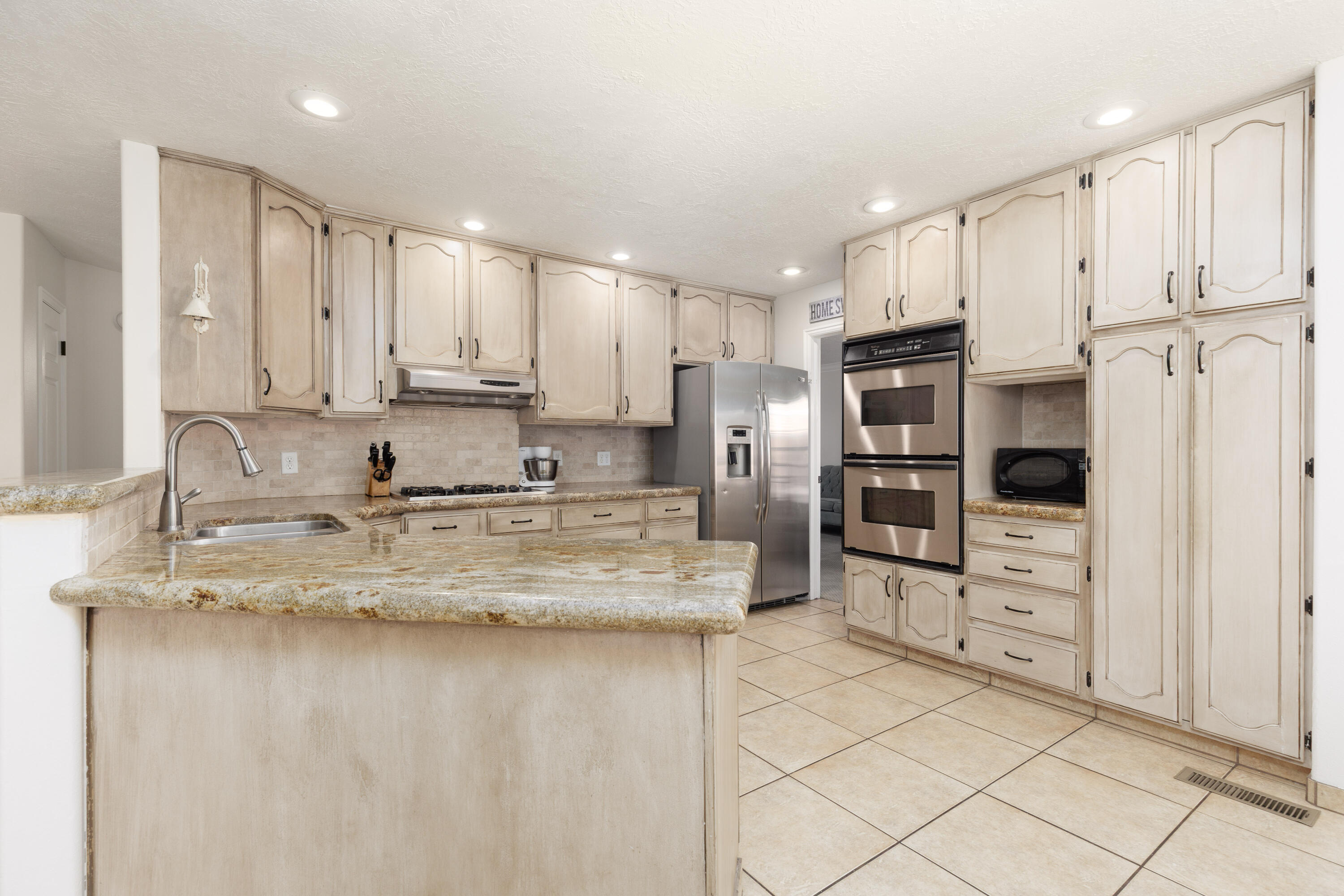 SUNSET PLATEAU - Residential