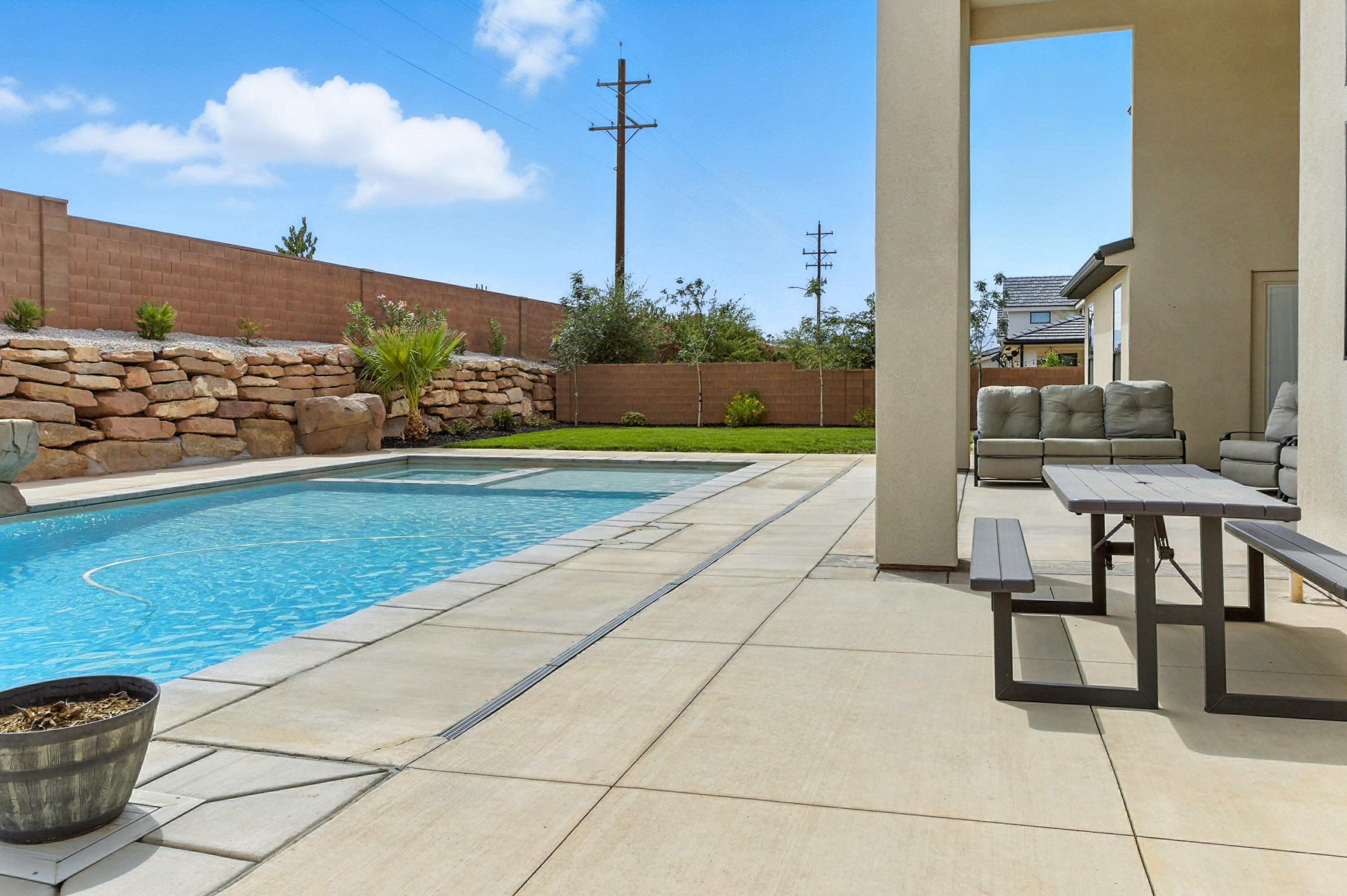 ANCESTOR ESTATES - Residential