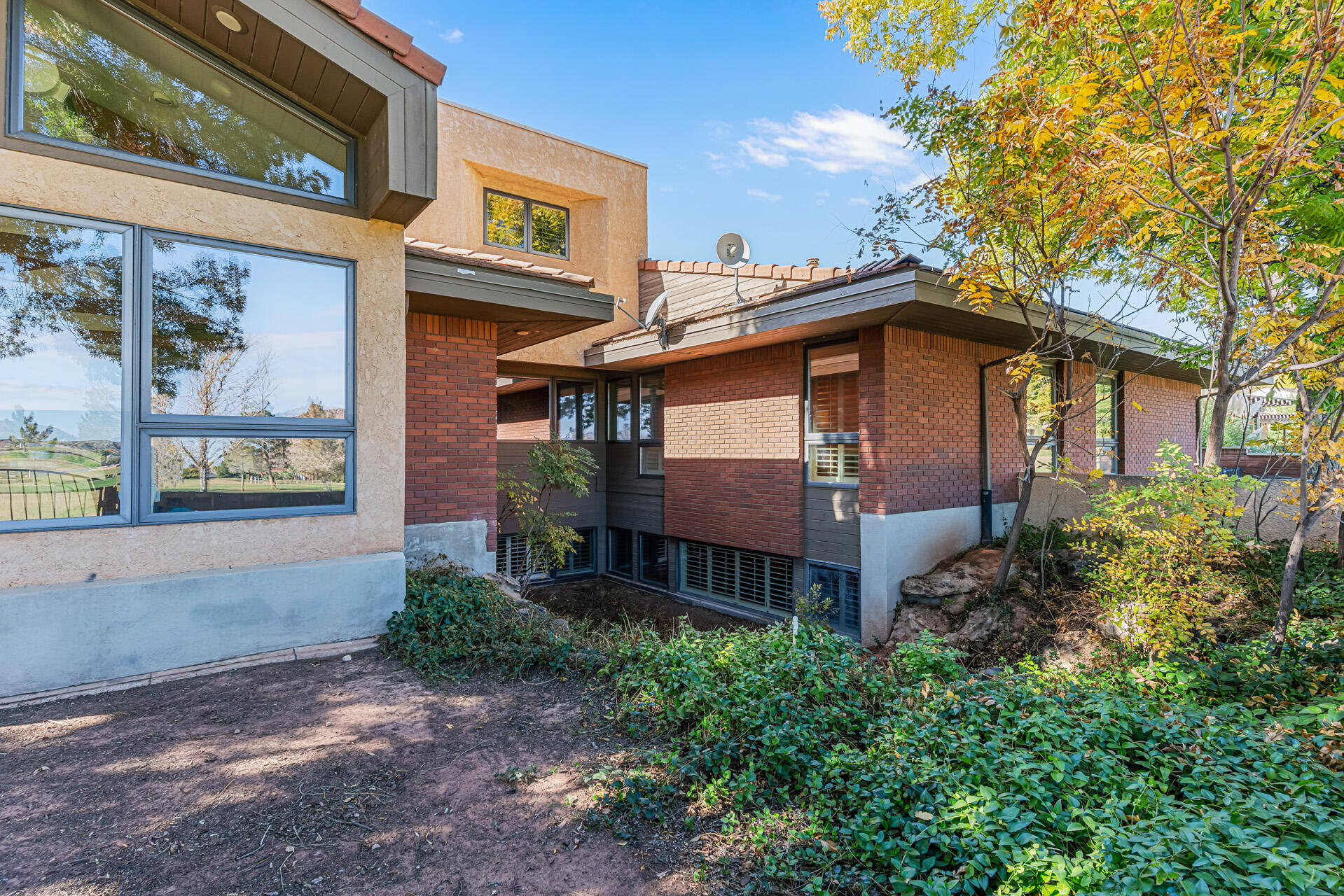 BLOOMINGTON COUNTRY CLUB - Residential