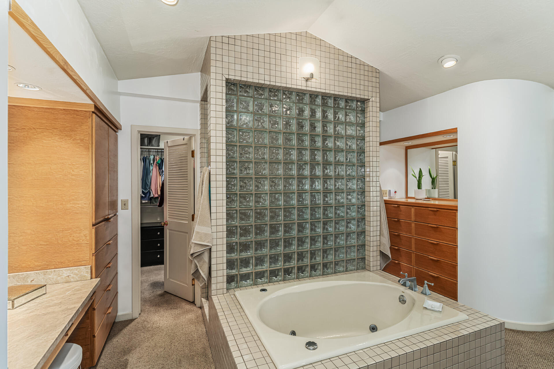 BLOOMINGTON COUNTRY CLUB - Residential