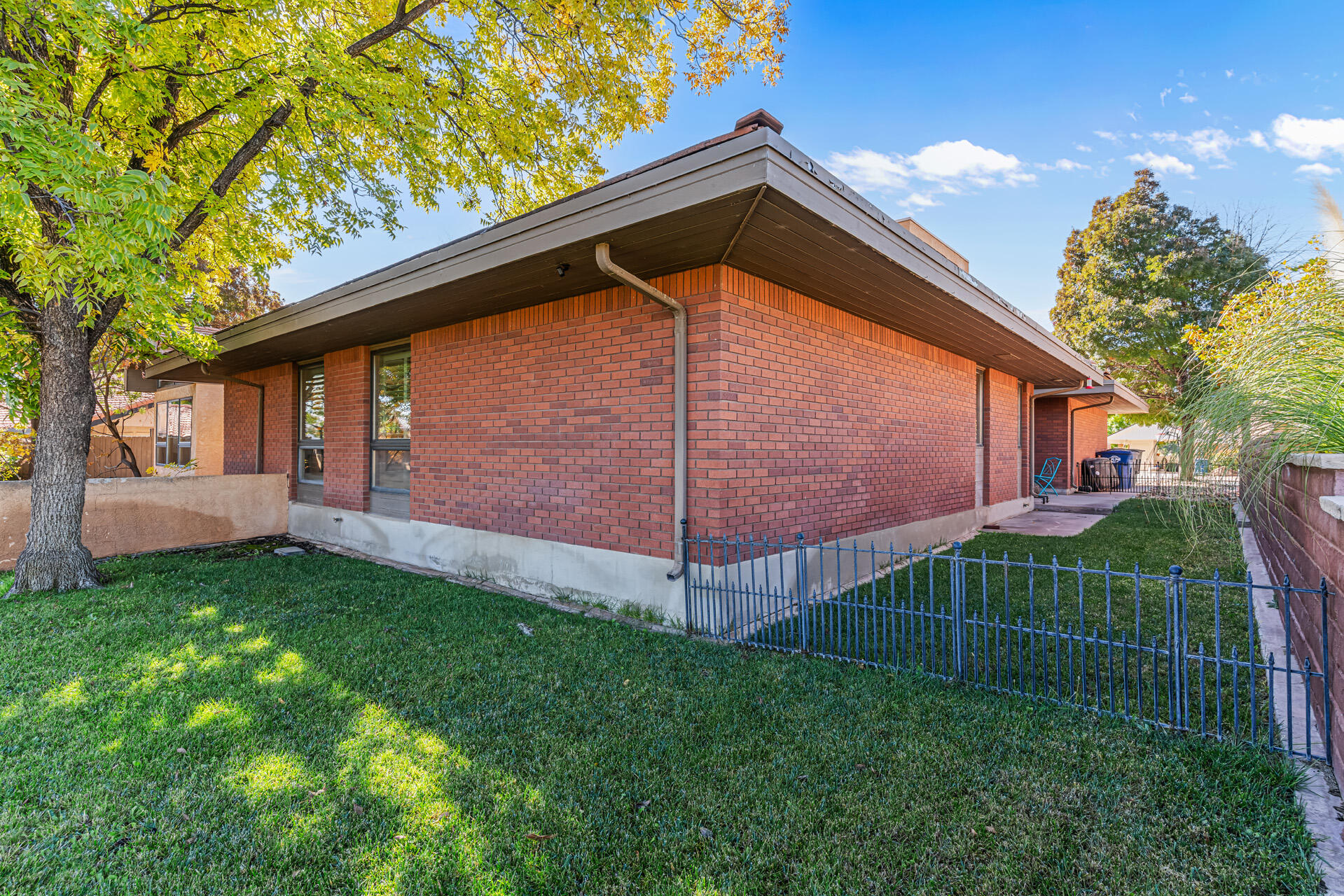 BLOOMINGTON COUNTRY CLUB - Residential