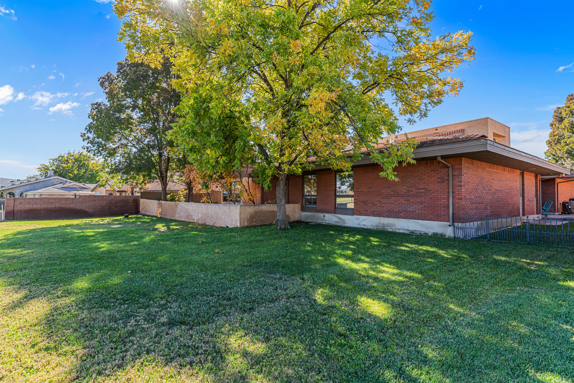 BLOOMINGTON COUNTRY CLUB - Residential