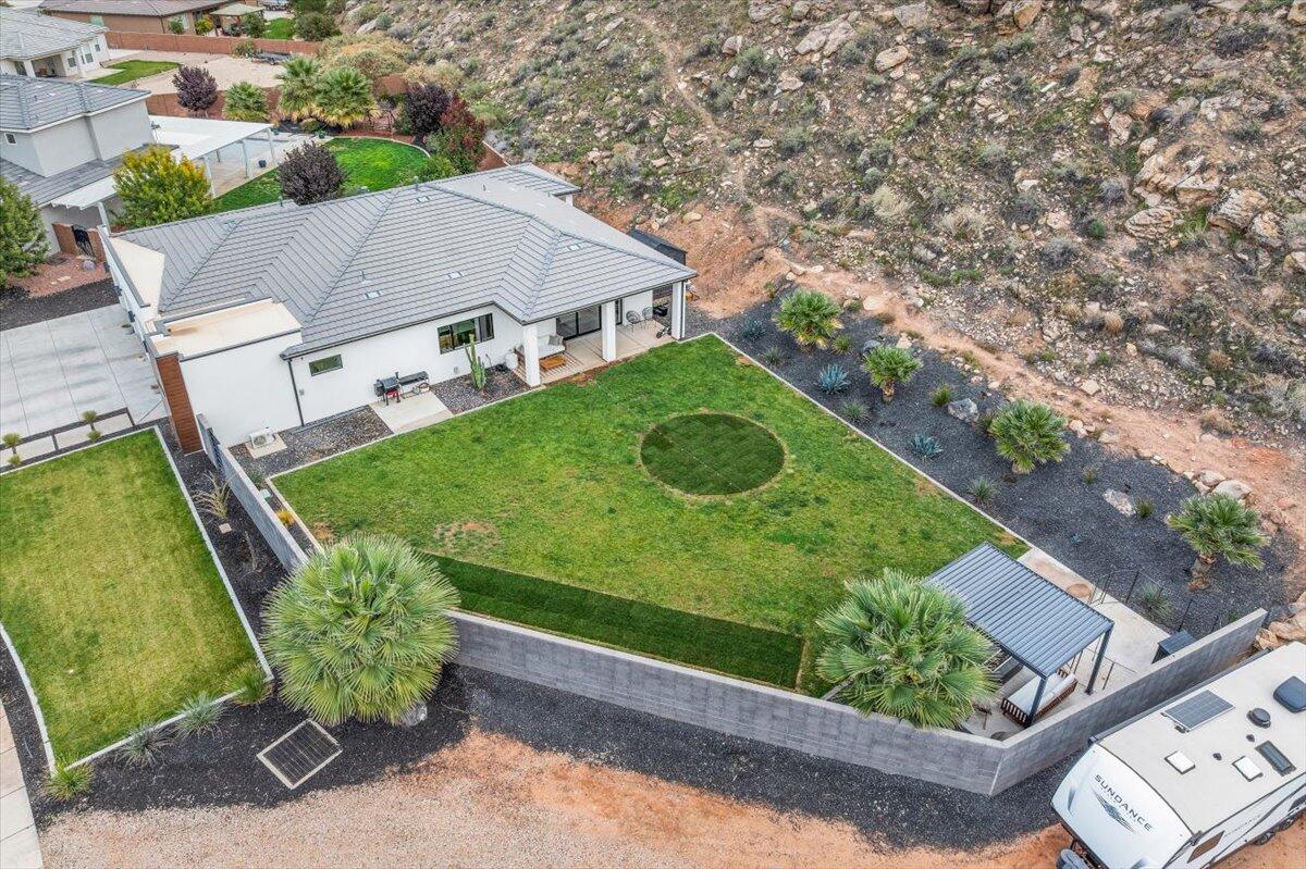 HERITAGE COVE - Residential