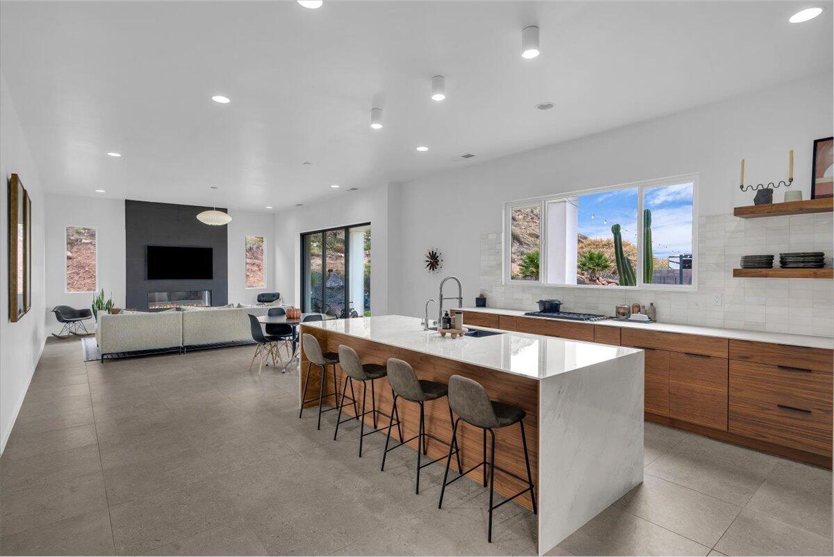 HERITAGE COVE - Residential