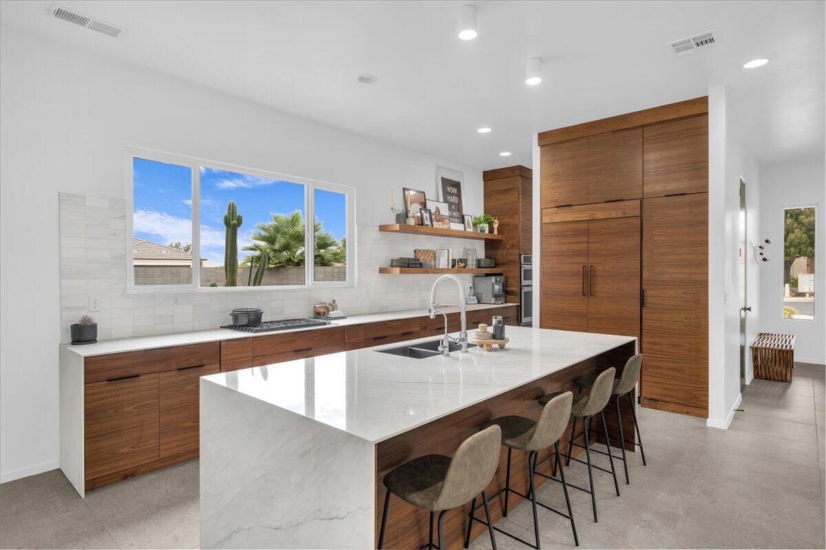 HERITAGE COVE - Residential