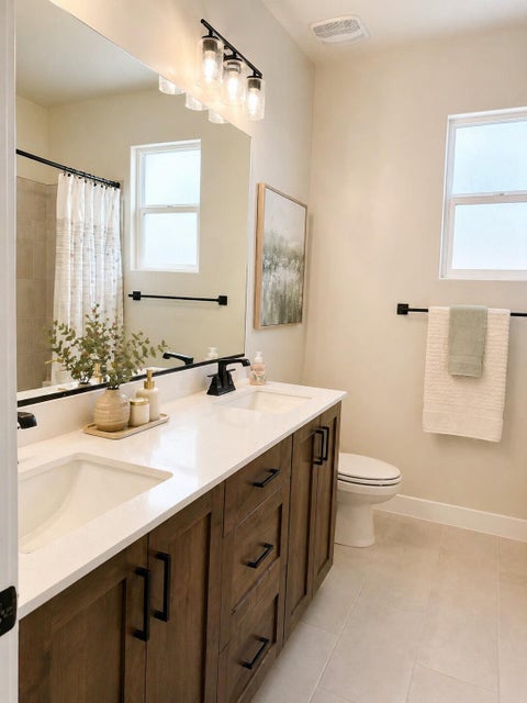 Tiny photo for 2999 Woodrow LN, Washington, UT 84780 (MLS # 26-276744)