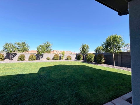 Tiny photo for 2999 Woodrow LN, Washington, UT 84780 (MLS # 26-276744)