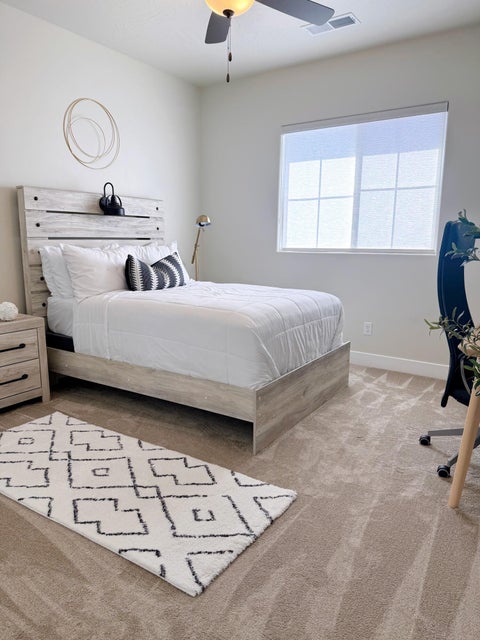 Tiny photo for 2999 Woodrow LN, Washington, UT 84780 (MLS # 26-276744)