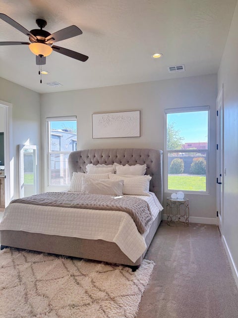 Tiny photo for 2999 Woodrow LN, Washington, UT 84780 (MLS # 26-276744)