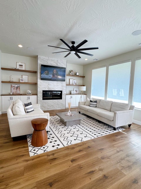 Tiny photo for 2999 Woodrow LN, Washington, UT 84780 (MLS # 26-276744)