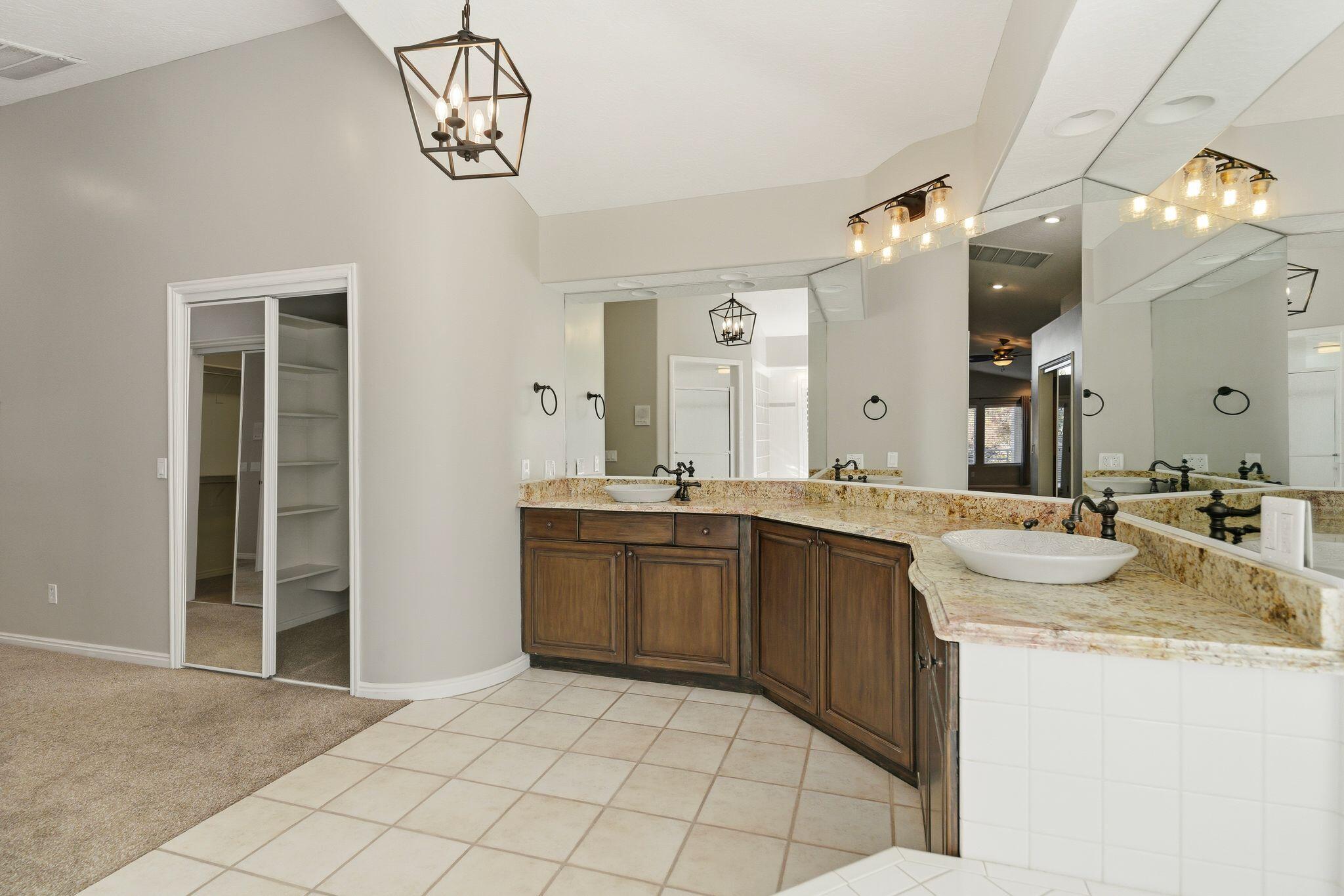 BOULDERS - Residential