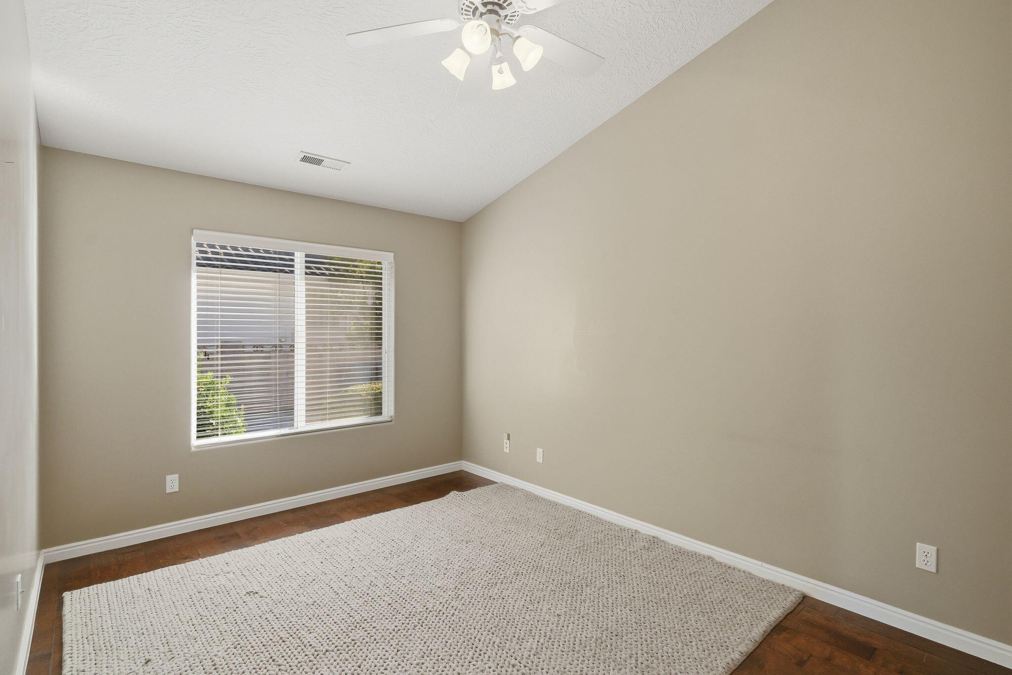 BOULDERS - Residential