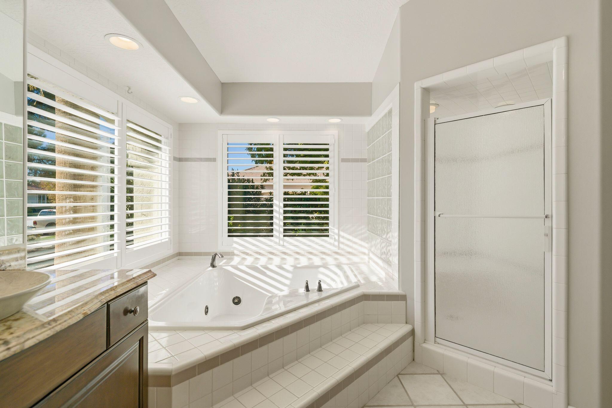 BOULDERS - Residential