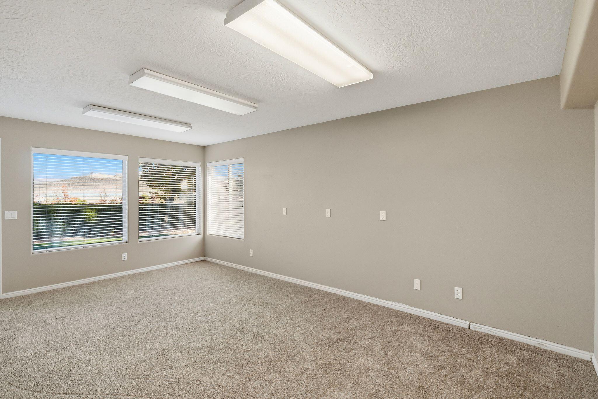 BOULDERS - Residential