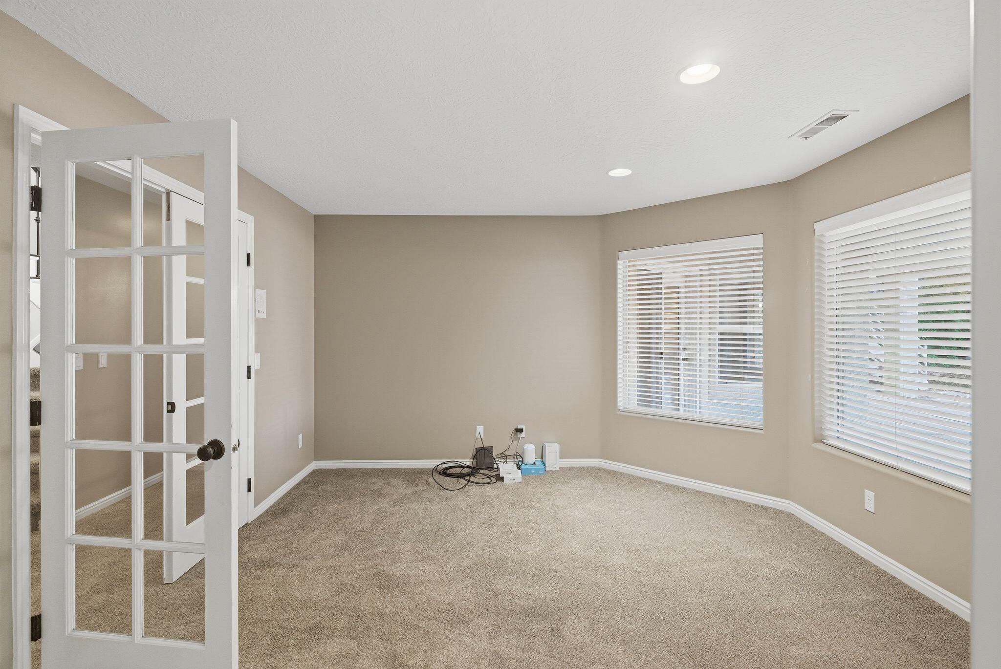 BOULDERS - Residential