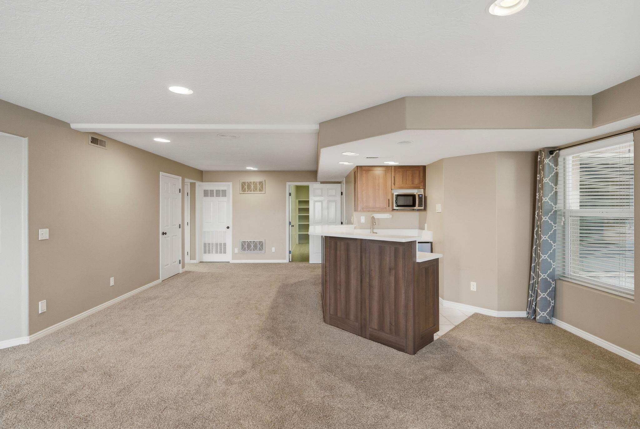 BOULDERS - Residential