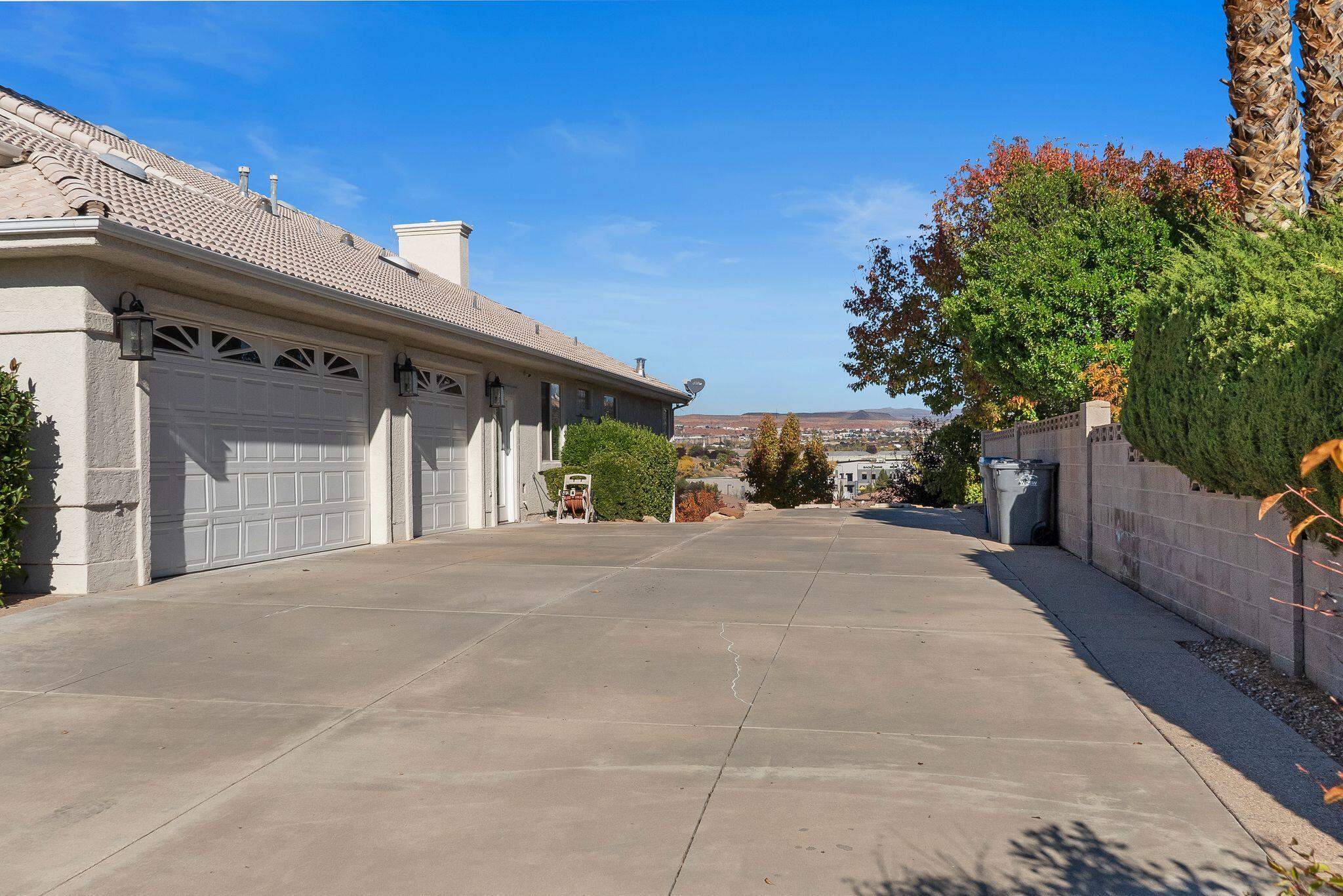 BOULDERS - Residential