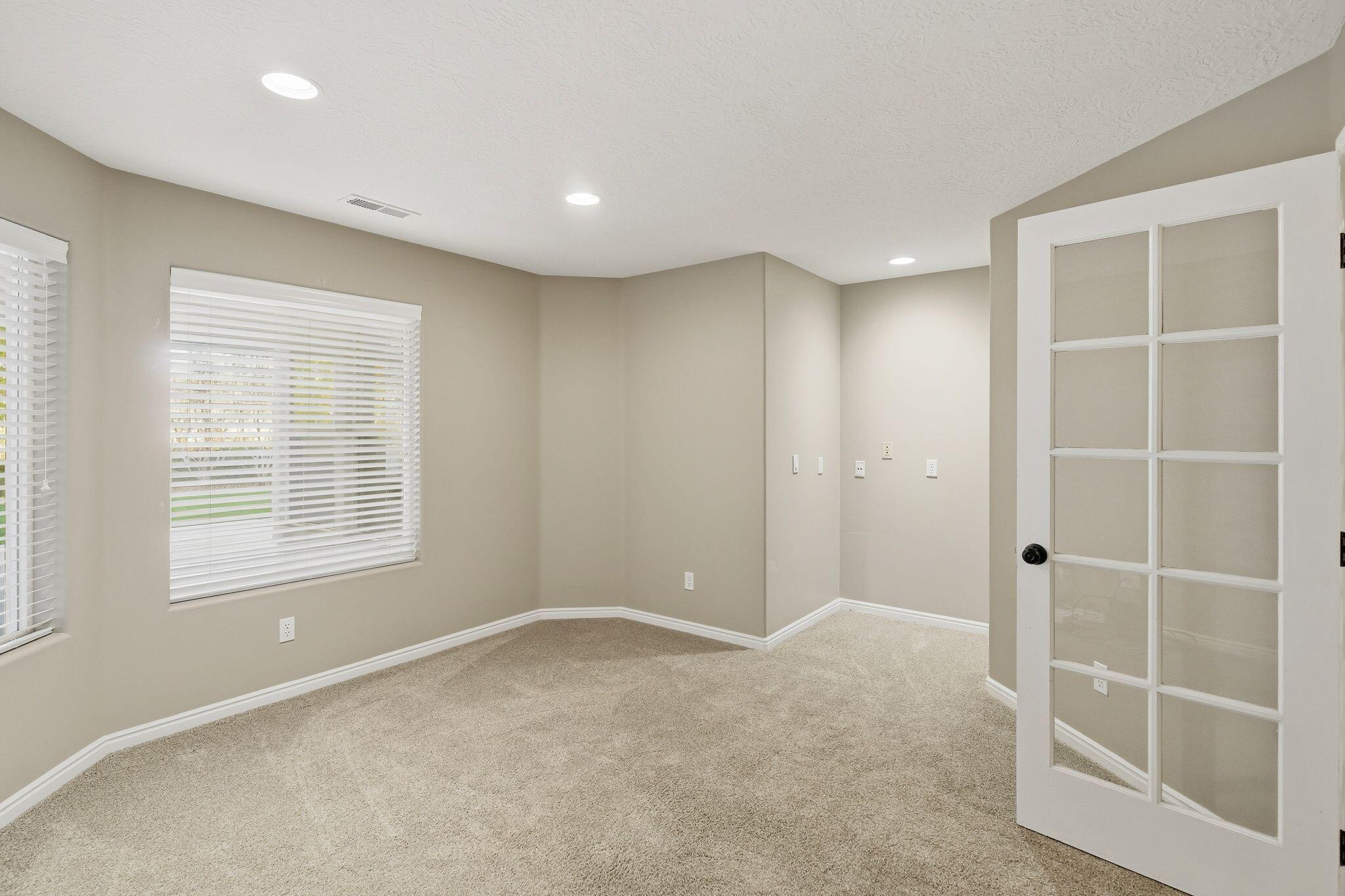 BOULDERS - Residential