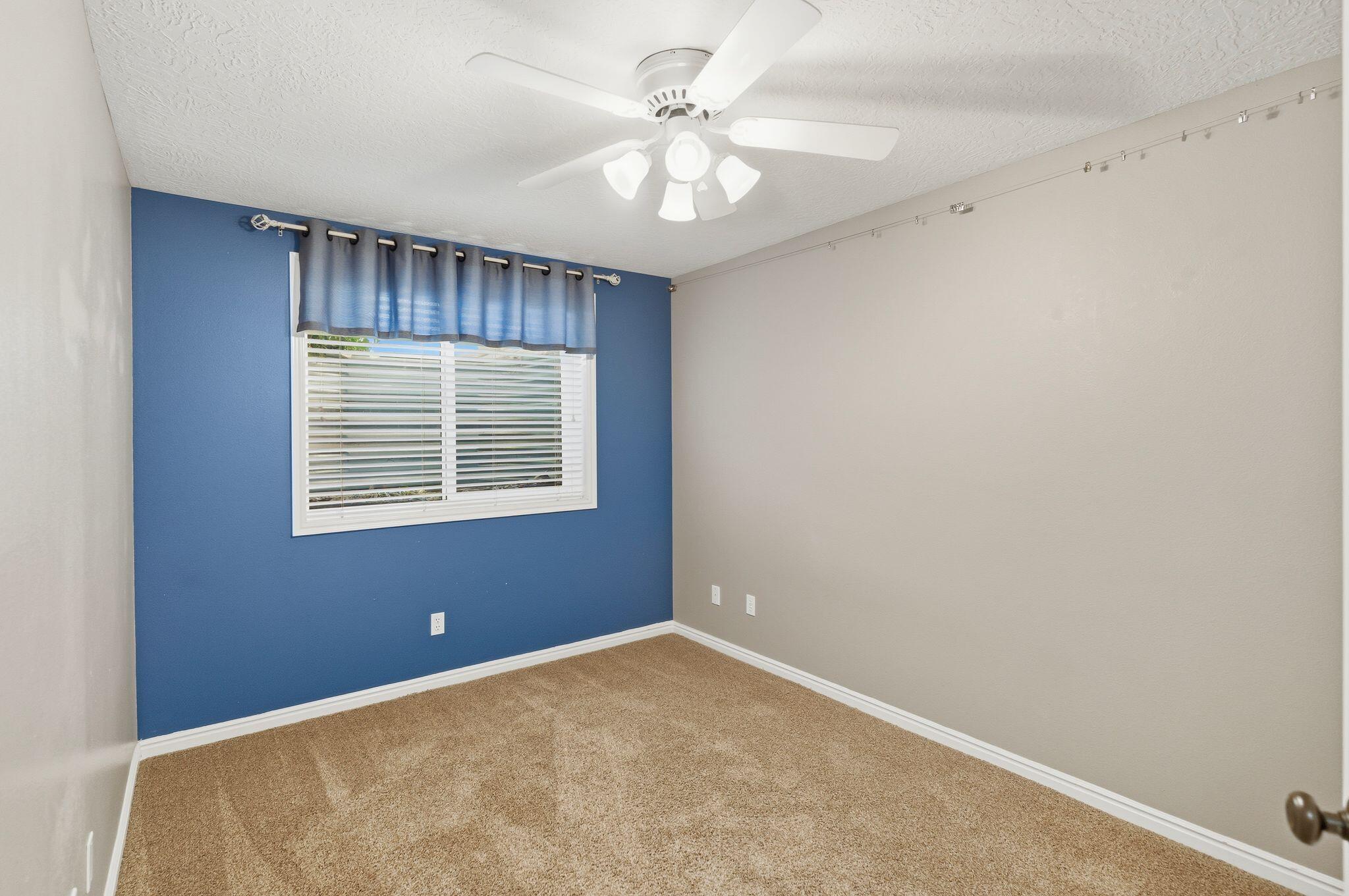 BOULDERS - Residential