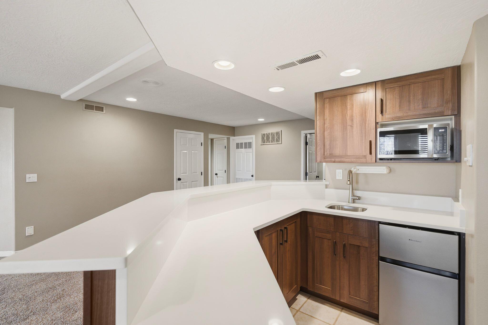 BOULDERS - Residential