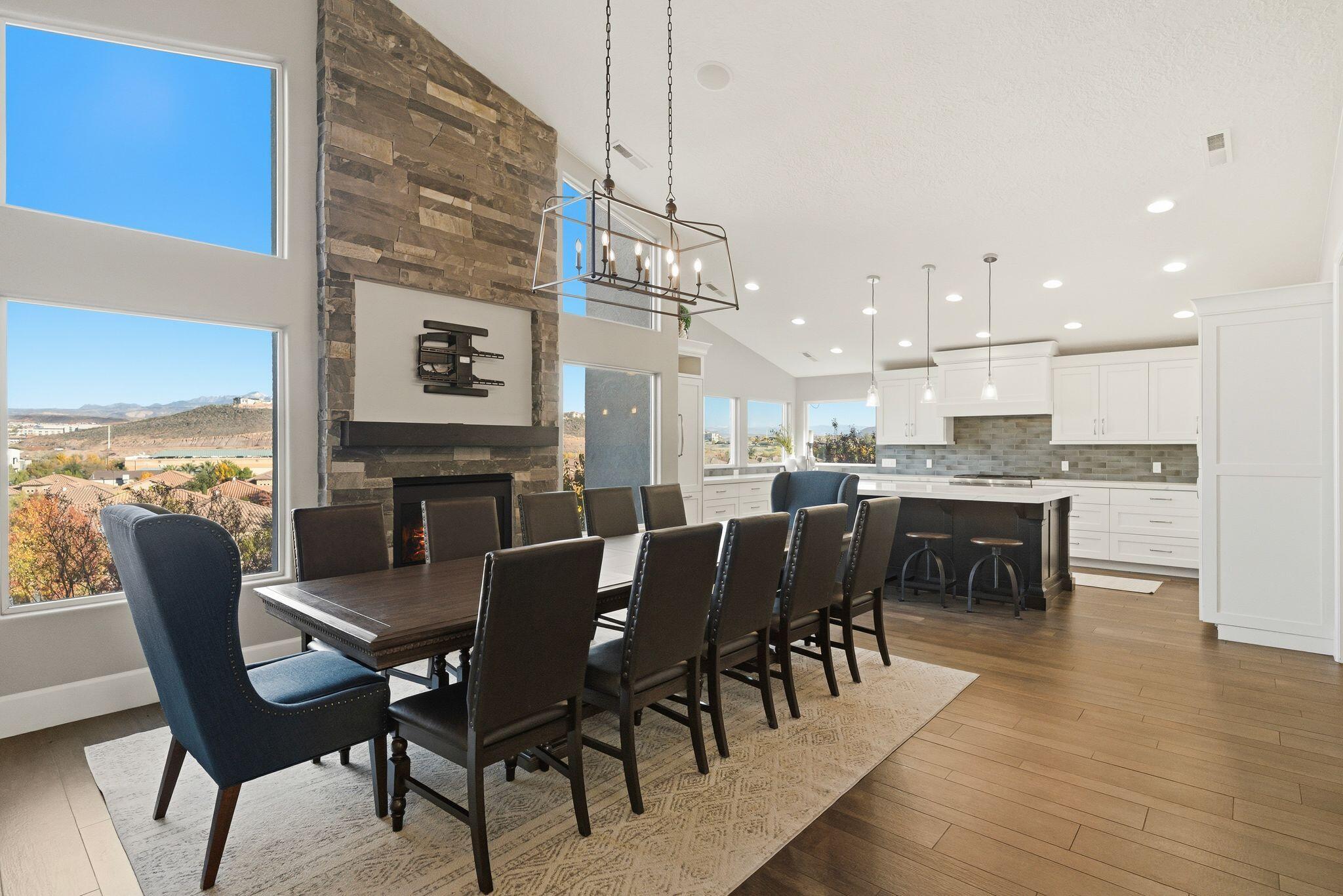 BOULDERS - Residential