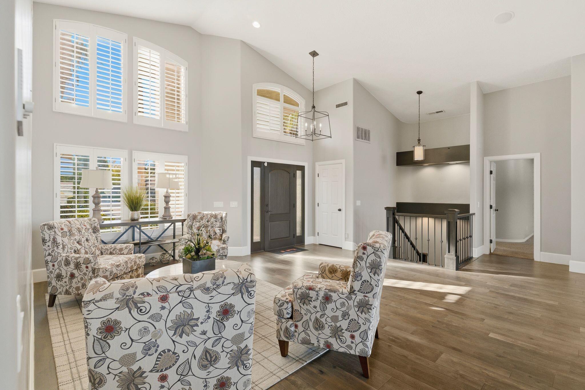 BOULDERS - Residential