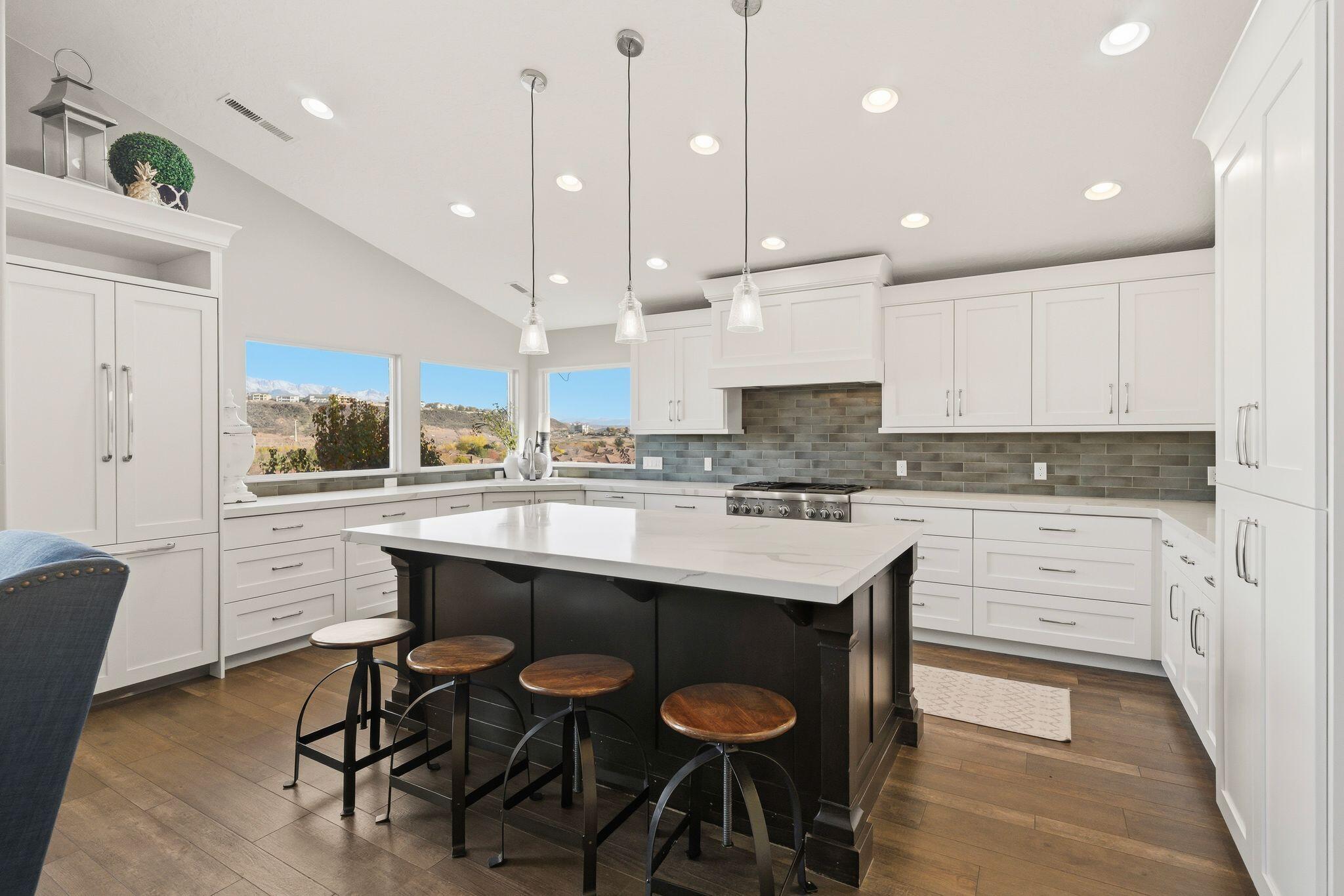 BOULDERS - Residential