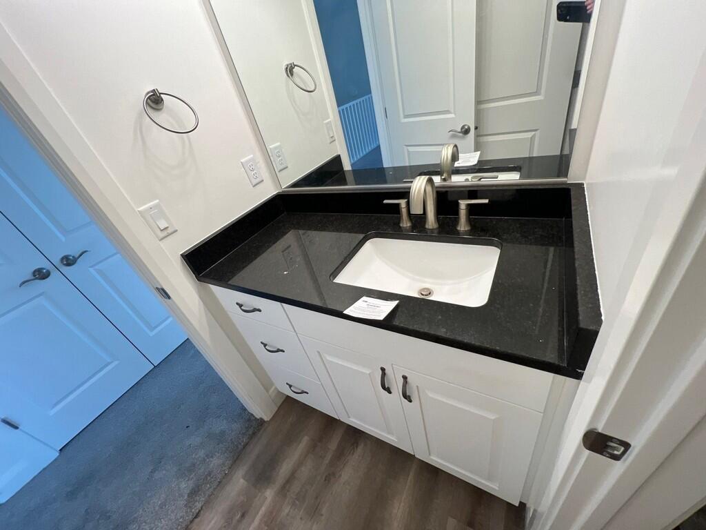 DESERT COLOR COMM - Residential