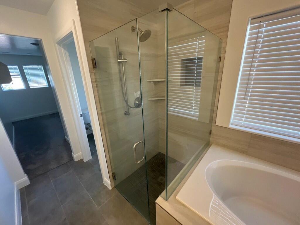 DESERT COLOR COMM - Residential