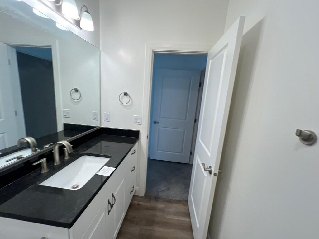 DESERT COLOR COMM - Residential