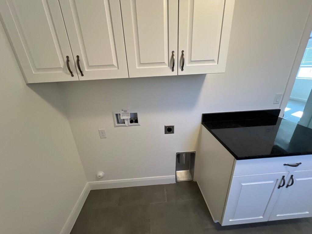 DESERT COLOR COMM - Residential