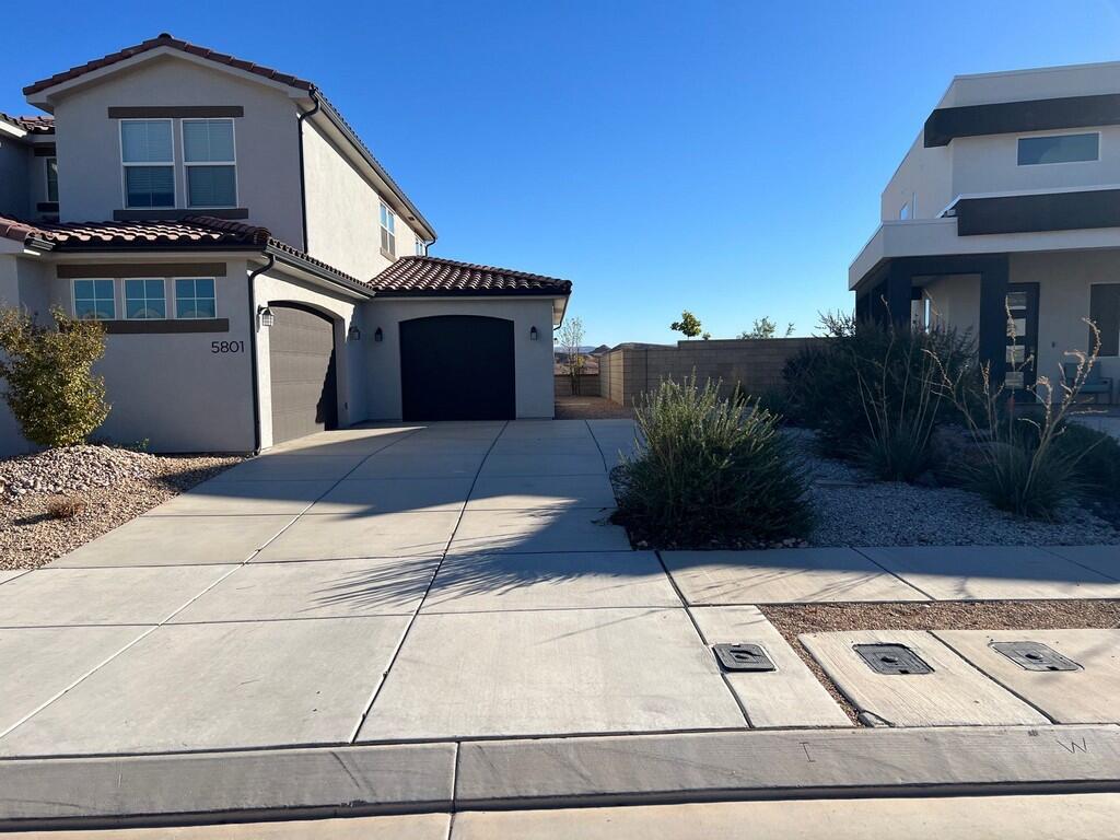 DESERT COLOR COMM - Residential