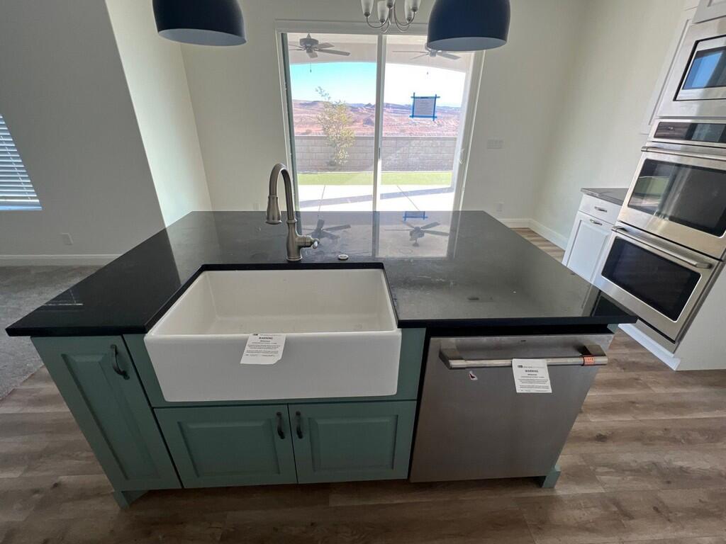 DESERT COLOR COMM - Residential