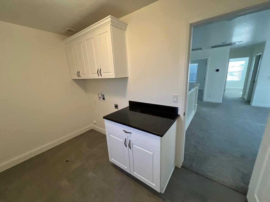 DESERT COLOR COMM - Residential