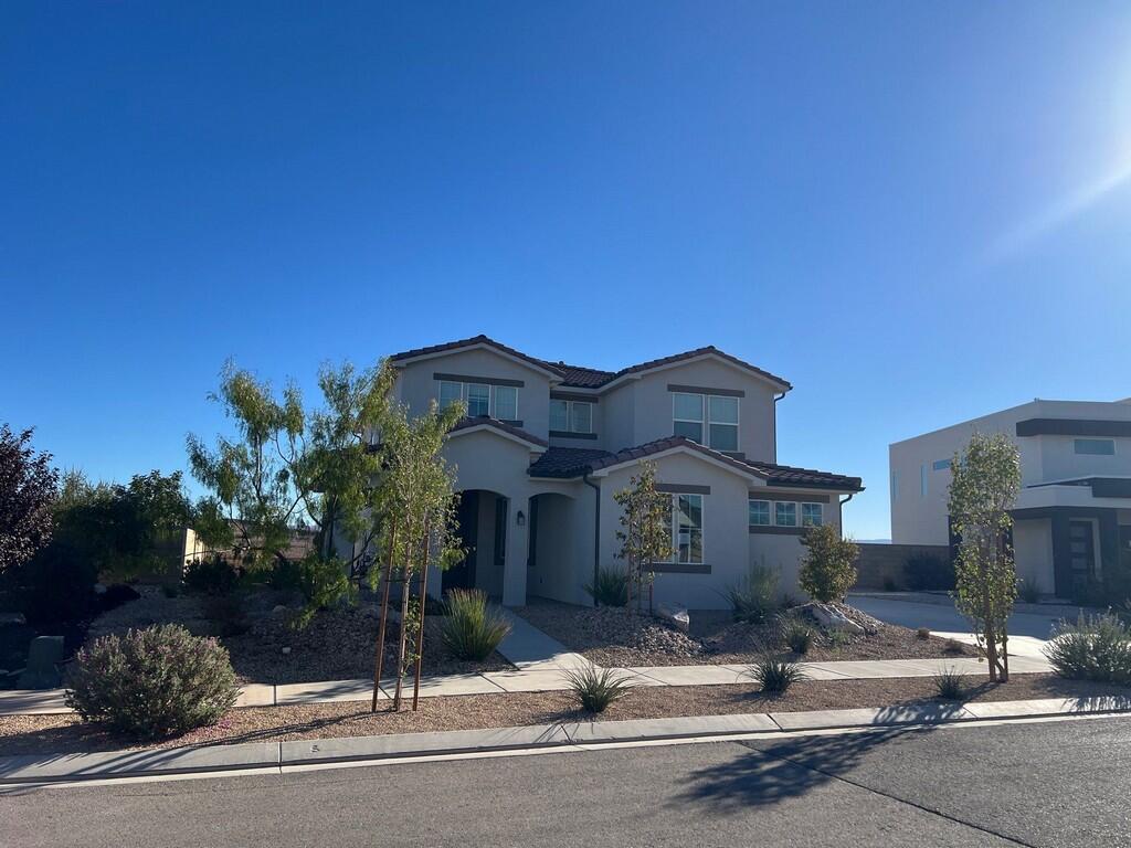 DESERT COLOR COMM - Residential