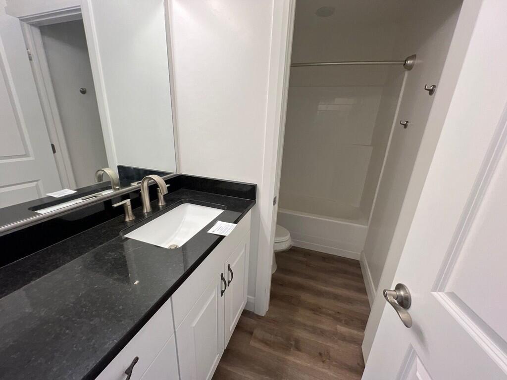 DESERT COLOR COMM - Residential