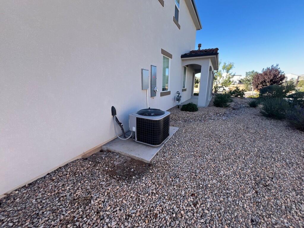 DESERT COLOR COMM - Residential