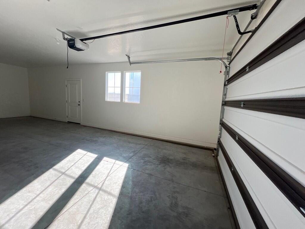 DESERT COLOR COMM - Residential