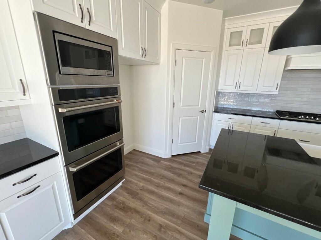 DESERT COLOR COMM - Residential